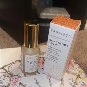 Farmacy Honeymoon Glow Serum with Gold Cap